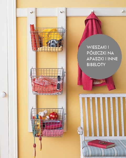koszyki w przedpokoju