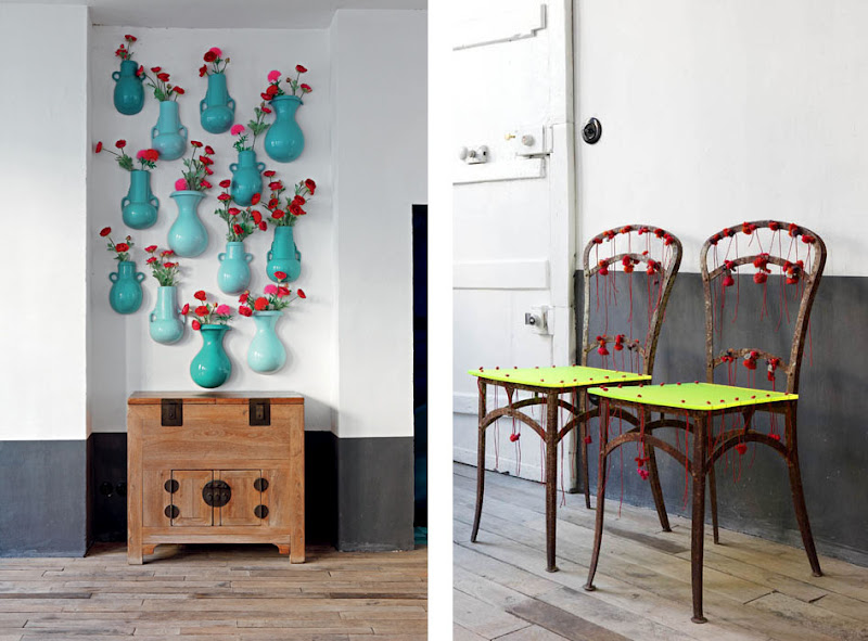 dekoracje ścienne,ceramika ozdobna,krzesła,industrialne krzesła,wejście,apartament w Paryżu,loft,paryski loft,Paolo Navone,loft Paolo Navone,włoska projektantka Paolo Navone,awangardowa stylizacja,aranżacja,