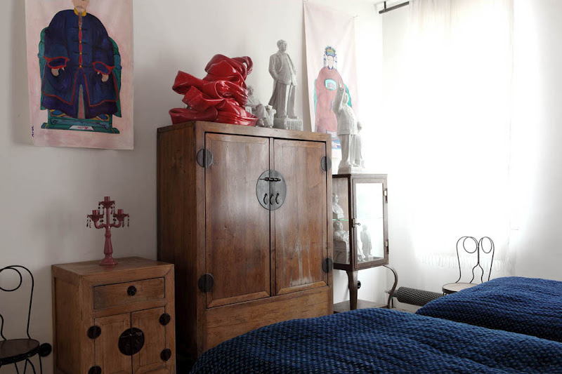 sypialnia,drewniane meble,eleganckie meble,awangardowe dekoracje,loft,kuchnia,Paolo Navone,architekt włoski,projektantka włoska,shabby chic,nowoczesna kuchnia,metaliczna kuchnia,szara kuchnia