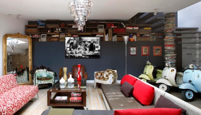 lofty,aranzacja loftu,pop-art,rock&roll,grafitowe sciany,czerwone meble,żyrandol z okularów,meble z recyklingu,przedmioty eko,motocykle,awangardowe wnętzra,nowoczesne wnętrza,stylowe lustro,prostokatne lustro,vintage,meble industrialne,grafiki czarno białe,naklejki,fototapety,stylowe meble,oryginalne meble