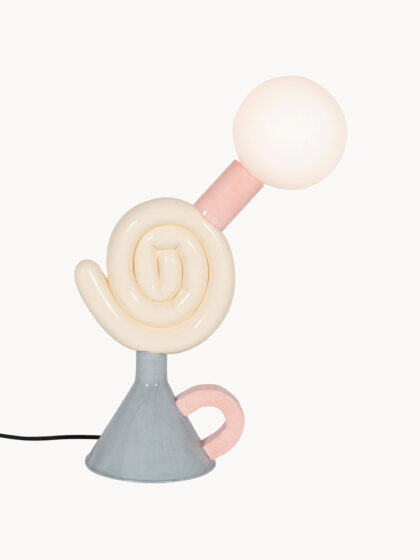 Ręcznie wykonana lampa stołowa LED Flamin